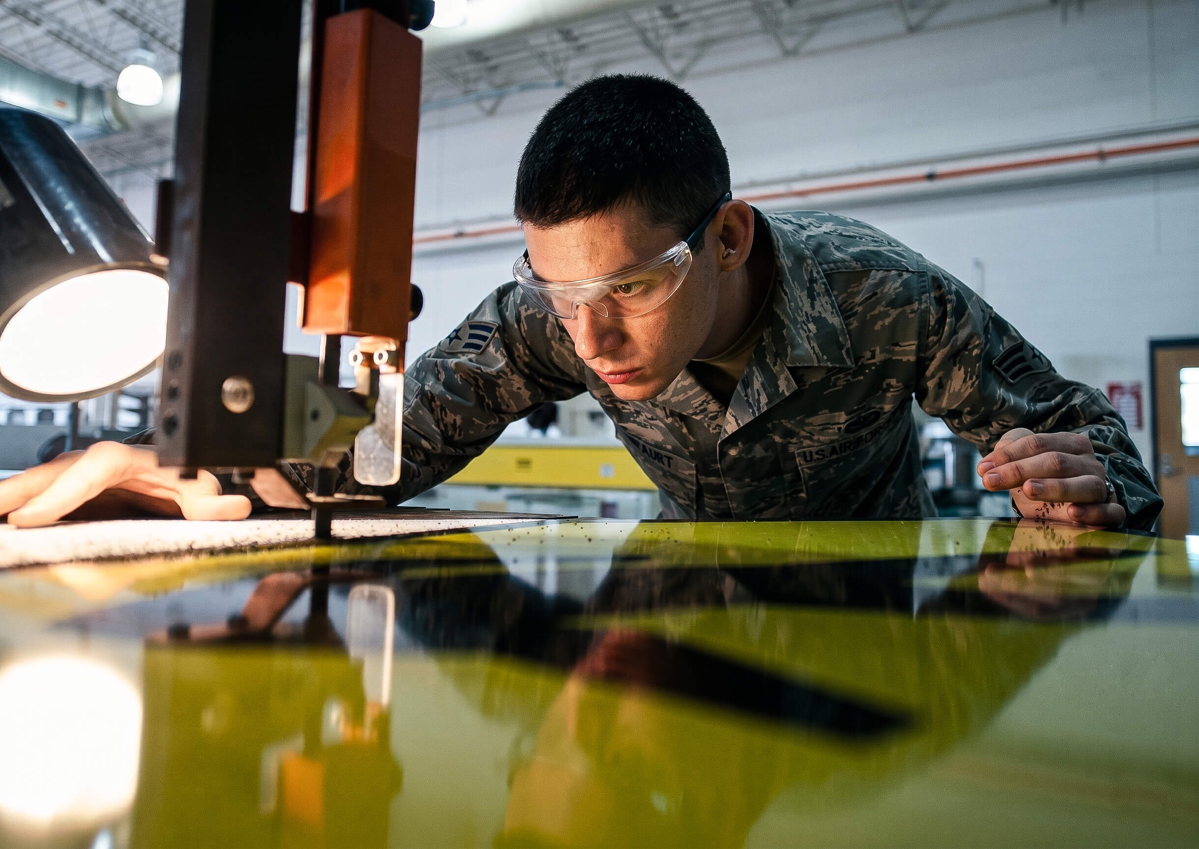 HIGH-PRECISION LASER CUTTING